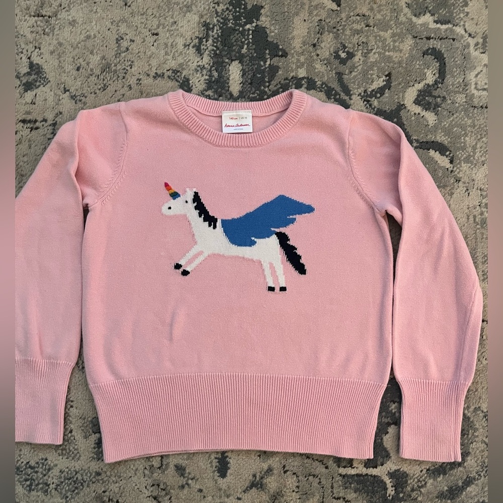 Hannah Anderson, girls pink sweater